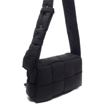 BOTTEGA VENETA Technische gepolsterte Kassette Umhängetasche Schwarz 749878 VBO81 8803 71720080