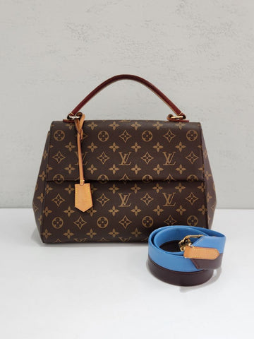 LOUIS VUITTON Monogram Cluny MM Schultertasche 152754508
