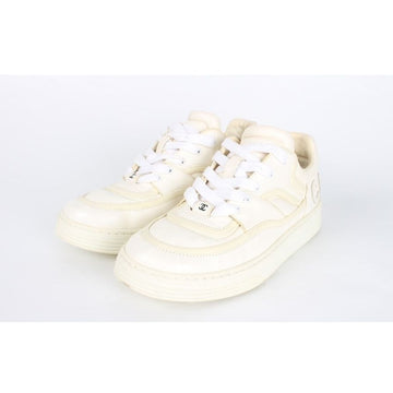 CHANEL White Logo Sneakers 37 153062387