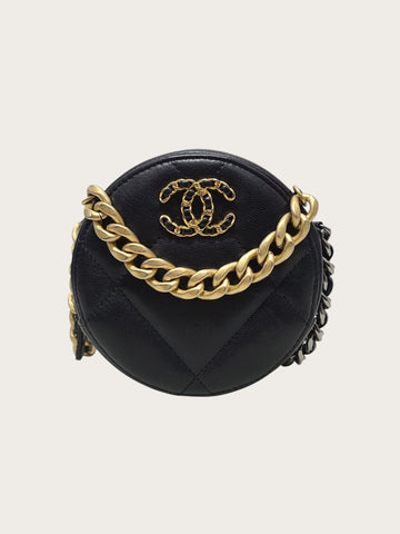 CHANEL Schwarze CC Logo Tambourine Bag 19 153096949