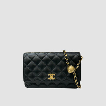 CHANEL Goldball WOC Schwarz Lammleder Gold AP1450 153196444