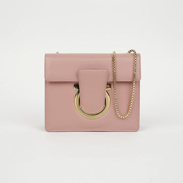 SALVATORE FERRAGAMO 21 O022 チェーンショルダークロスバッグ 152825745