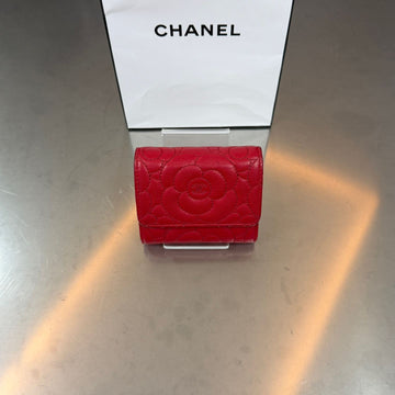CHANEL Kamelia Caviar Leder Kompakt Geldbörse 153203225