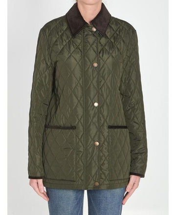Burberry Quilted Nylon Barn Jacket Quilted Half Jacket 8113591 151054641