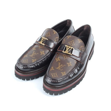 LOUIS VUITTON Monogram Loafer 7.5 153263608