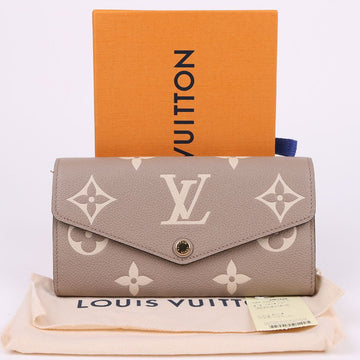 LOUIS VUITTON Beige Monogram Sara Wallet M81049 153408268
