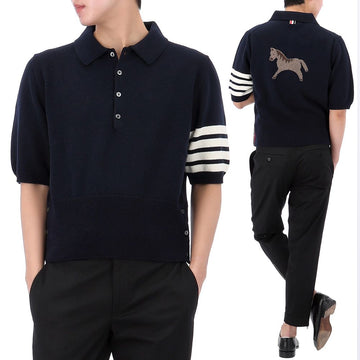 THOM BROWNE 2026年春夏斜めホースポロ半袖ニット MKP159A Y1029 415 153572070