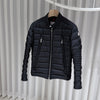 MONCLER アミオショートダウンパディングジャケット ブラック 153583076 [P]