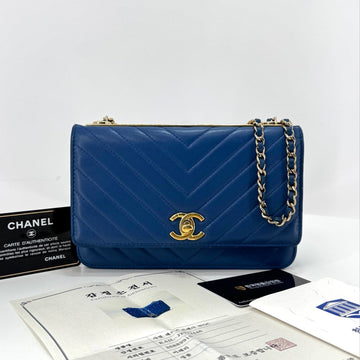 CHANEL チェブロン トレンド CC ラムスキン WOC チェーン クロスバッグ 121481872