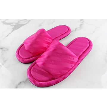 Balenciaga Logo Slippers 153696542