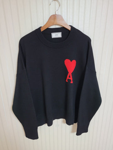 AMI Schwarzer großer Herz-Applikation Wollpullover E20HK010 002 153736150