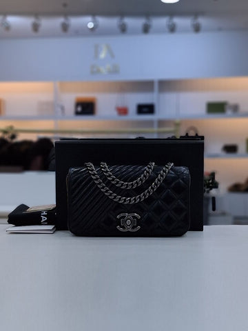 CHANEL チェブロン ココ ボーイ チェーン ショルダーバッグ 20番台 A92796 153744831