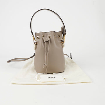 FENDI Mini Bucket Tote Schultertasche 8BS010 153500882