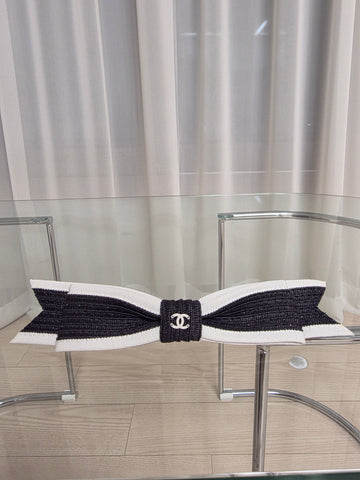CHANEL Raffia Schleifen Haarnadel mit CC-Logo 153860047 [P]