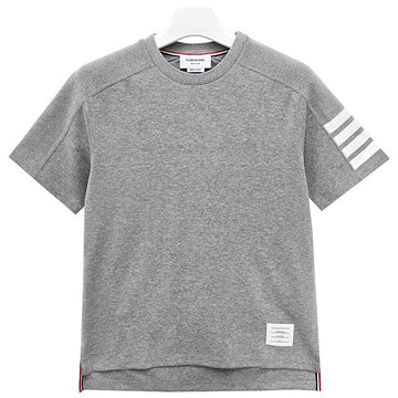 THOM BROWNE Polo-Shirt mit schrägem 4-Stripes-Schnitt und Seiten-Schlitzen in Hellgrau (MJS246A 07323 055) 153254605