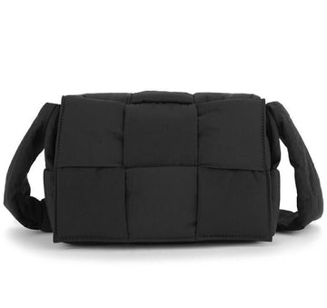 BOTTEGA VENETA パディッド テック カセット スモール クロスボディ バッグ 153964523
