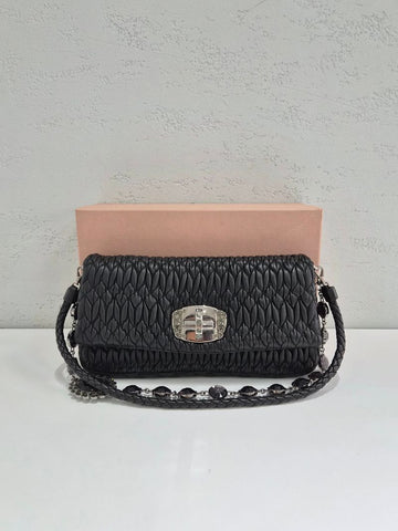 MIU MIU Ikonische Kristall Cloqué Matelassé Schultertasche 5BD233 154030792