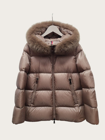 MONCLER Kapuzenshirt mit Fox-Fellbesatz und Daunenfüllung in Cocoa Pink Beige A3 154070756