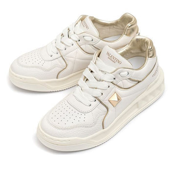 VALENTINO Niedrige Sneakers 46979733