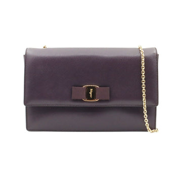 SALVATORE FERRAGAMO Kreuzbodybag mit Kettenriemen in tiefem Lila / 21 D855 154130409