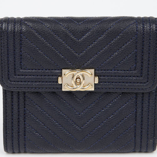 CHANEL キャビア ボーイ フラップ 二つ折り財布 A80734 153890857