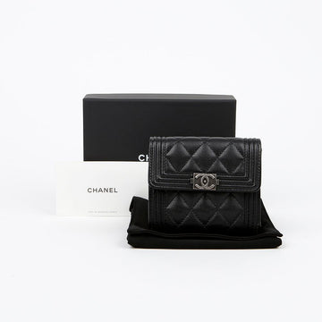 CHANEL キャビア ボーイ フラップ 財布 A80734 154126070