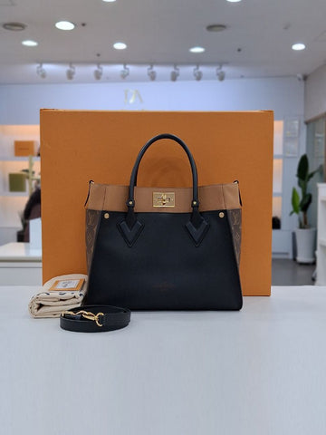 Louis Vuitton On My Side MM Shoulder Bag M53823 154254962