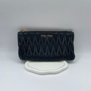 MIU MIU マテラッセ ナッパ 長財布 154389078