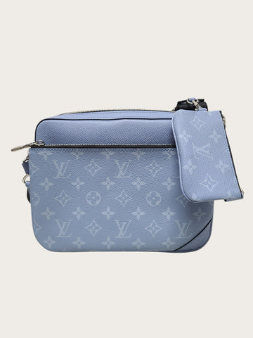 LOUIS VUITTON Taiga Sky Blue Monogram Trio Messenger Bag 154391161