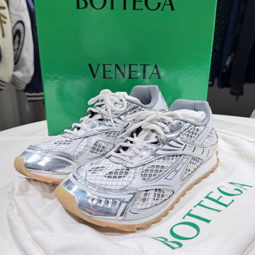 BOTTEGA VENETA オービットメタリックスニーカーシルバー ホワイト 44 154438691