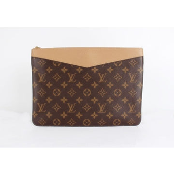 Louis Vuitton Daily Pouch Clutch Camel 154491992