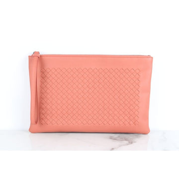 BOTTEGA VENETA イントレッチアート レザー クラッチ 154602503