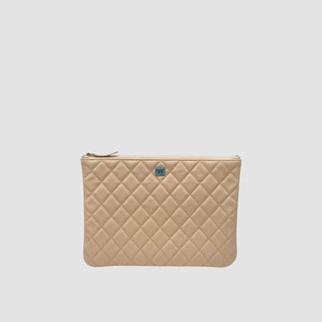 CHANEL クラシック クラッチ ミディアム ピンクベージュ キャビア A82545 154661203