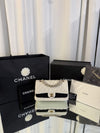 CHANEL Klassische mittlere Umhängetasche A01112 154699957 [P]