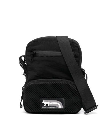 MAISON KITSUNE フラッシュフォックスクロスボディポーチOM05174WQ4034 P199 151060039