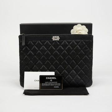 CHANEL キャビア ボーイ ニュー ミディアム クラッチ A84406 154429096