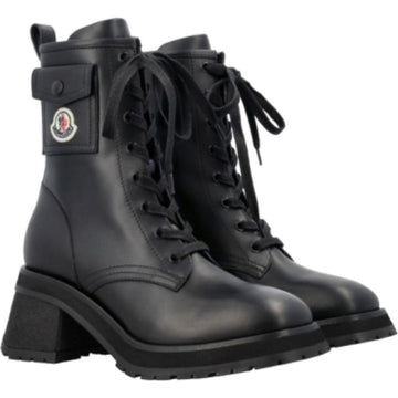 MONCLER ロゴパッチフラップポケットレースアップアンクルブーツ 154784245