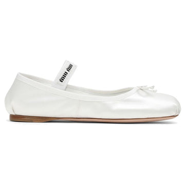 MIU MIU Ballerinas Satin flach mit Logo-Detail in Weiß 5F794D QU6 F0009 150067875