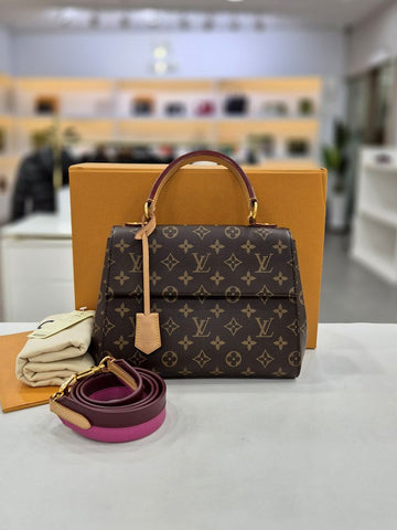 LOUIS VUITTON クルーニー BB ショルダーバッグ 内蔵チップ M42738 154992039