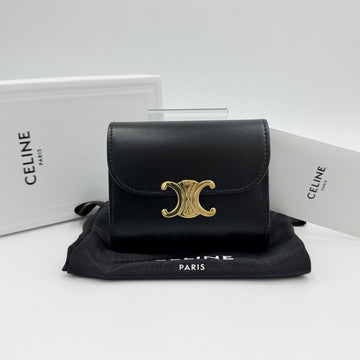 CELINE スモールトリオンフフラップカーフスキン二つ折り財布 10D783DPV 154995460
