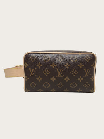LOUIS VUITTON Monogram Canvas Locker Dope Kit 155003835