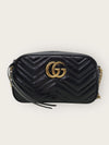 GUCCI Schwarze GG Marmont Matelassé Kleine Kameratasche 143171707 [P]