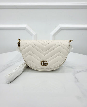 GUCCI ハーフムーンチェーンショルダーバッグ 746431 155019990