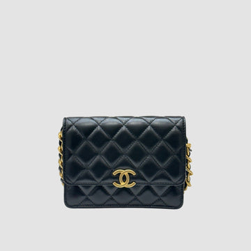 CHANEL シーズンキャンディWOCブラックラムスキンゴールドAP2733 155020956