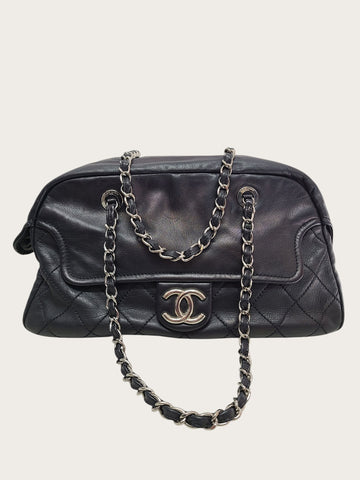 CHANEL ブラックラムスキンシルバーCCロゴクルーズボウリングバッグ13 147731050
