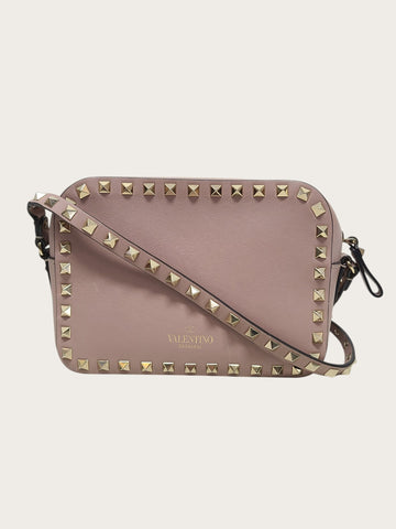 VALENTINO パウダーグレイン ロックスタッズ クロスボディバッグ 68276852