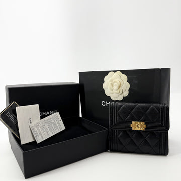 CHANEL キャビア ゴールドロゴ 財布 155111477