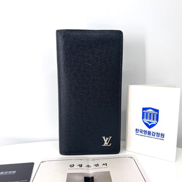 Louis Vuitton Taiga Leather Br Wallet 155150716