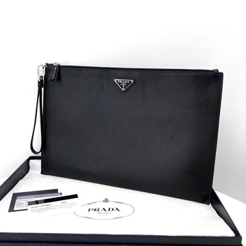 PRADA サフィアーノ トライアングルロゴ クラッチバッグ ブラック (2NH001) 155152633