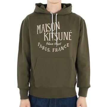 MAISON KITSUNE パレ・ロイヤル クラシック フーディー メンズ (カーキ) LM00707KM0001 P360 61699265